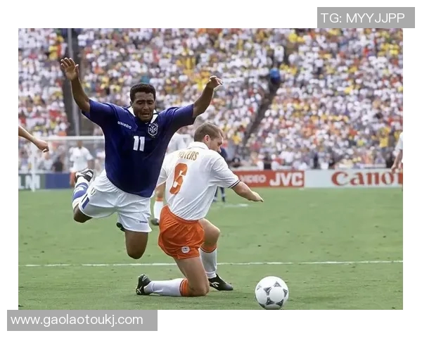 让人尖叫的足球明星们如何在绿茵场上创造传奇瞬间与激情时刻